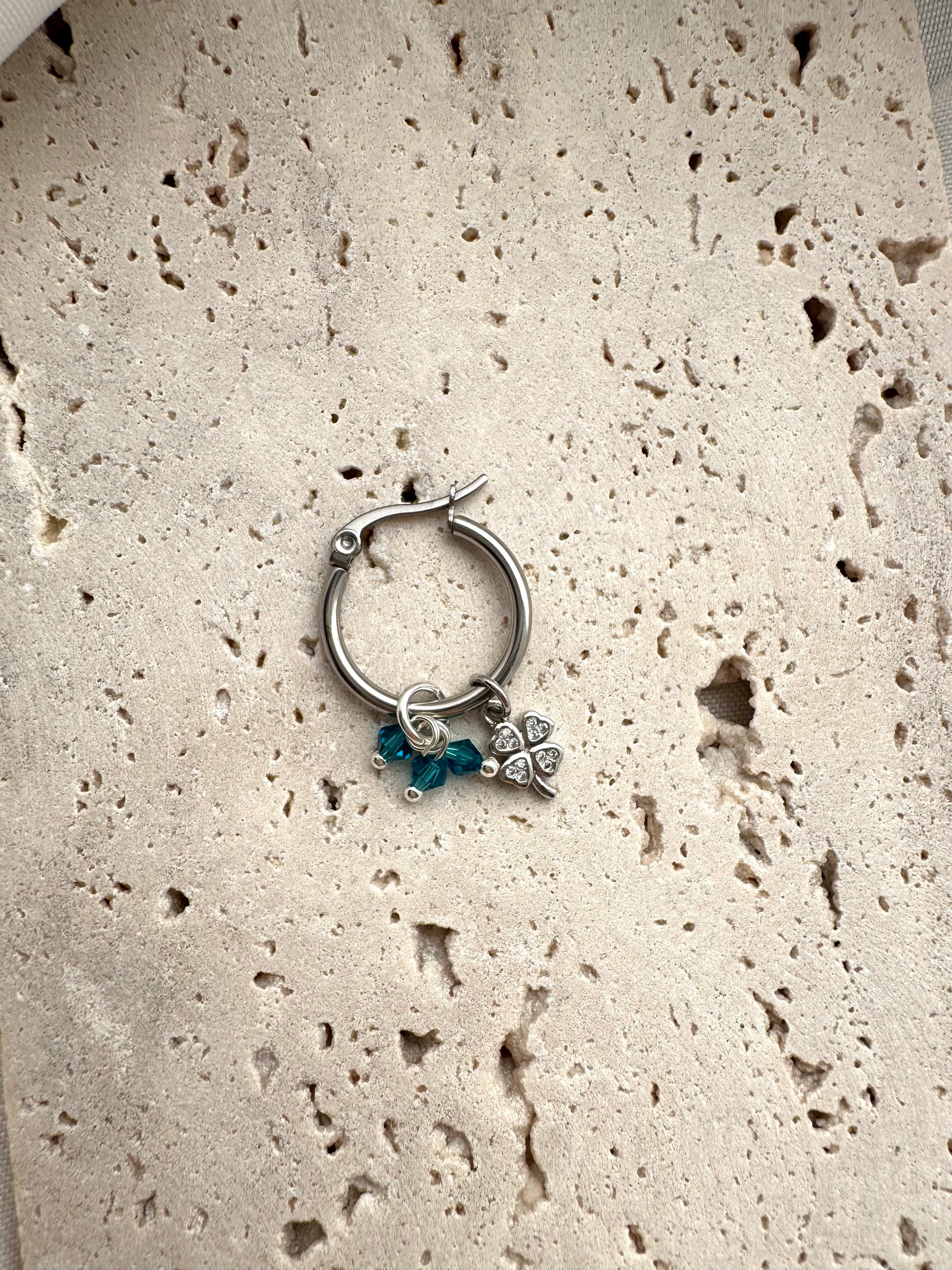 Mono orecchino DRY
