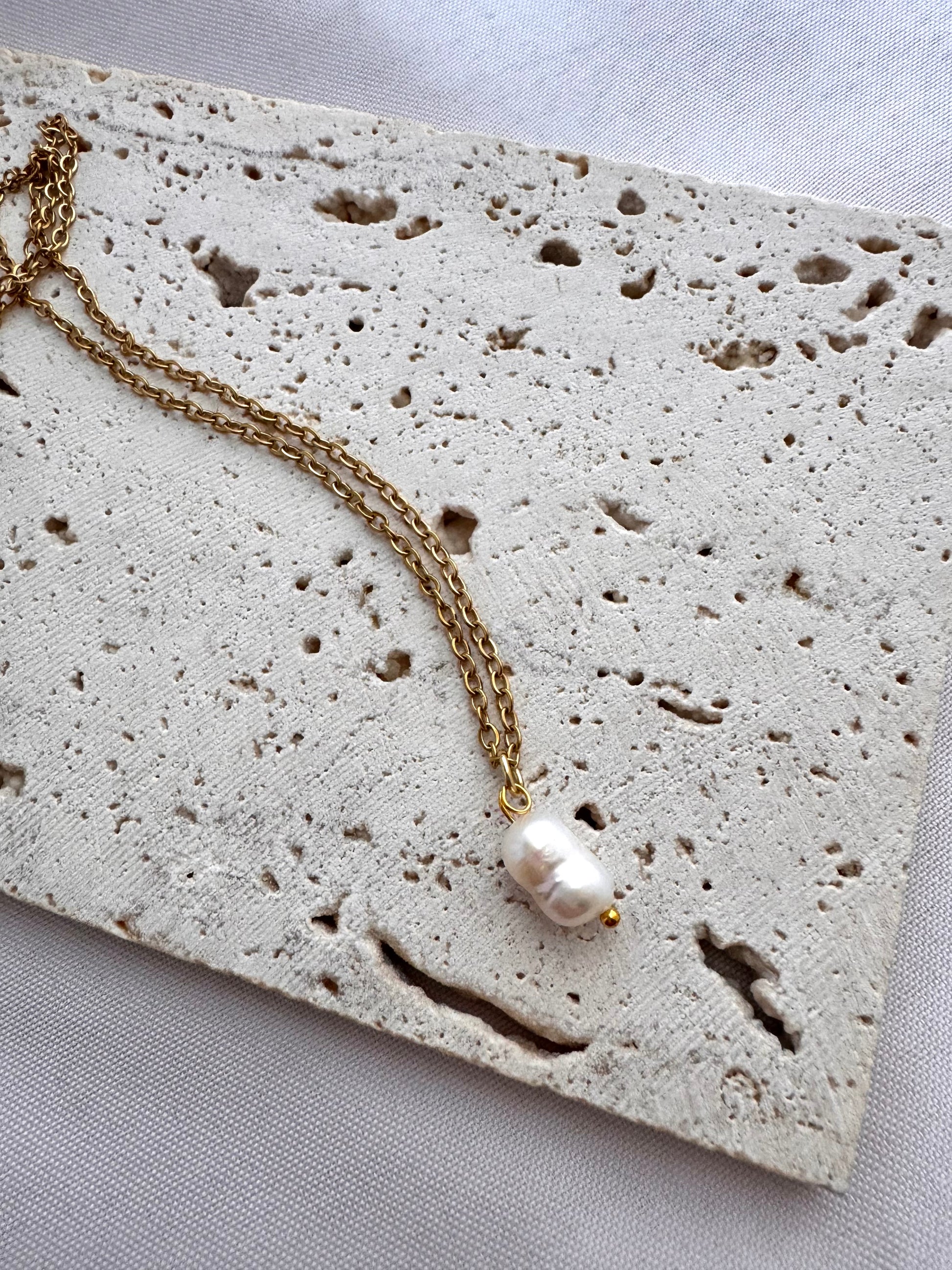 Collana PERLA