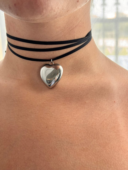 Collana con cordoncino e cuore